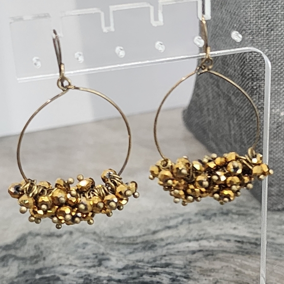 Cluster hoop earrings - Picture 5 of 6